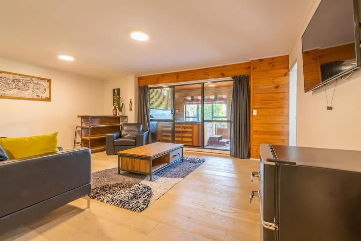Deluxe Redwoods Villa Rotorua 0*,  New Zealand